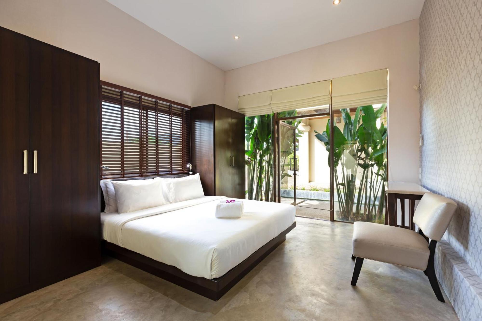 Extraordinary Courtyard 6Br Pool Villa Sri Suri, Naiharn Rawai エクステリア 写真