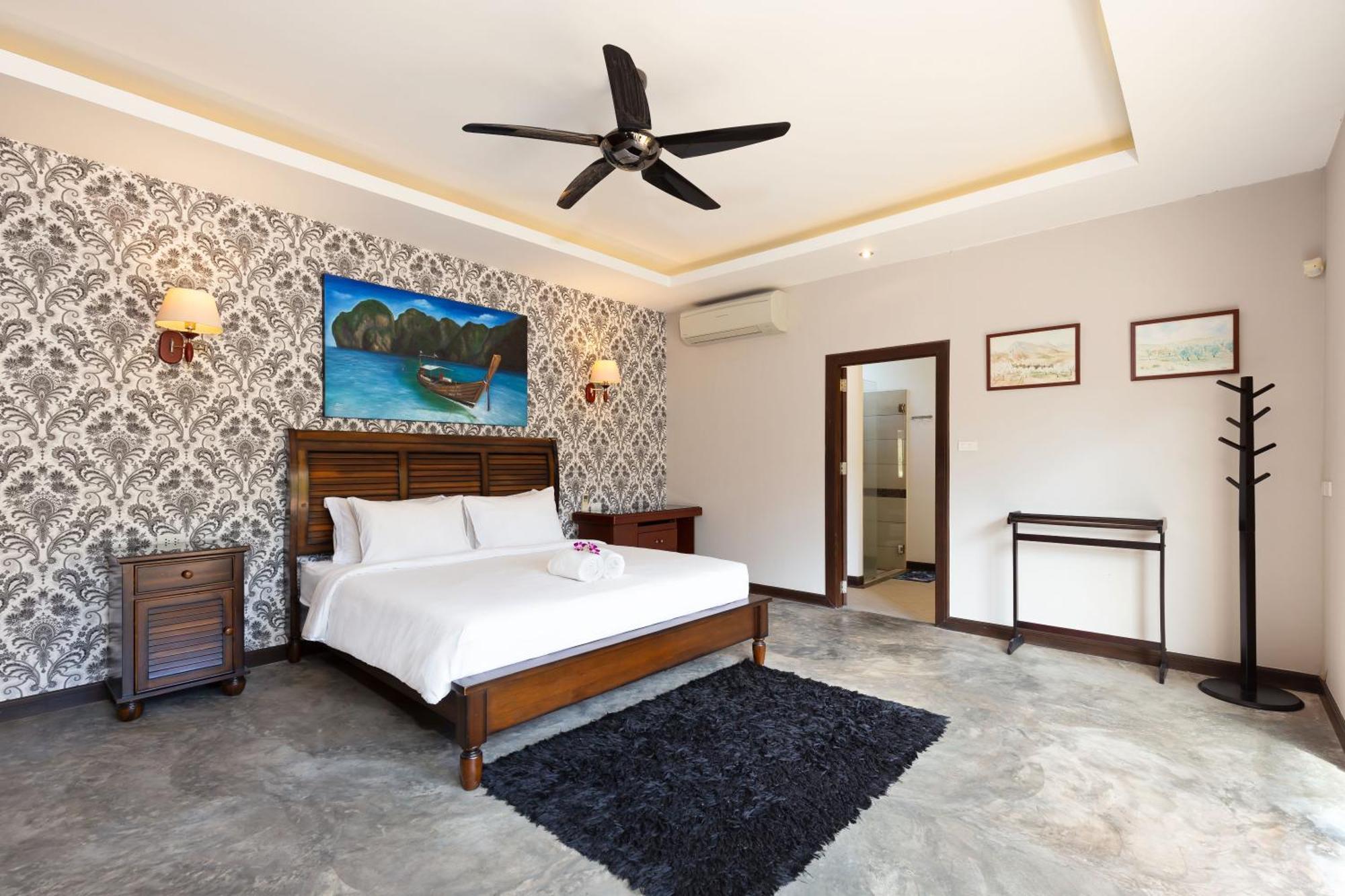 Extraordinary Courtyard 6Br Pool Villa Sri Suri, Naiharn Rawai エクステリア 写真